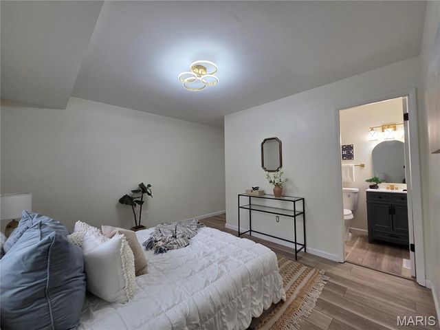 12902 Vista Ridge Lane, St Louis, MO 63138