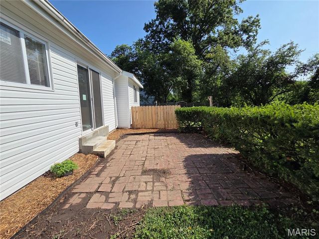 12902 Vista Ridge Lane, St Louis, MO 63138