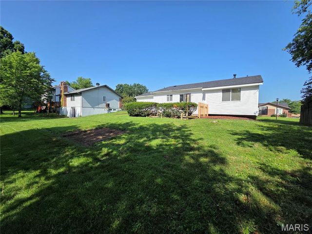 12902 Vista Ridge Lane, St Louis, MO 63138
