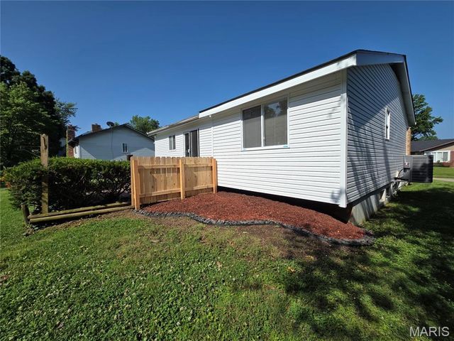 12902 Vista Ridge Lane, St Louis, MO 63138
