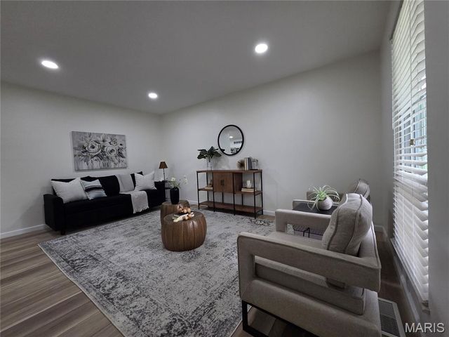 12902 Vista Ridge Lane, St Louis, MO 63138