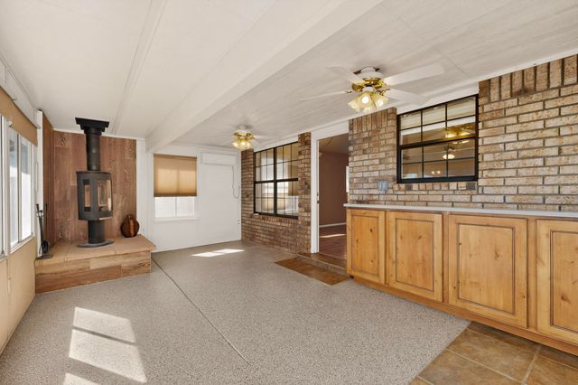 6944 Forest Hills Drive NE, Albuquerque, NM 87109