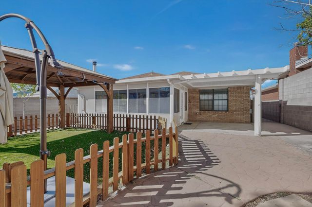 6944 Forest Hills Drive NE, Albuquerque, NM 87109