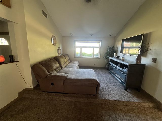 131 E Chicago Road, Coldwater, MI 49036