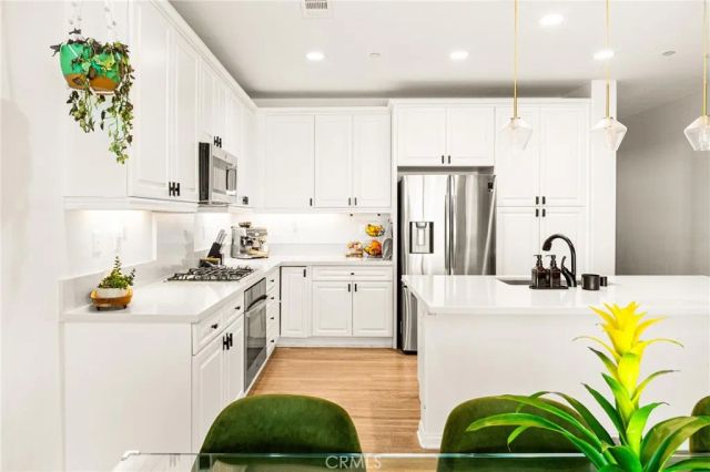 16411 Globetrotter, Chino, CA 91708