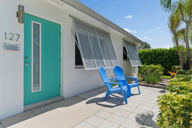 127 SW 10th Avenue, Boynton Beach, FL 33435
