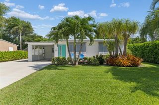 127 SW 10th Avenue, Boynton Beach, FL 33435