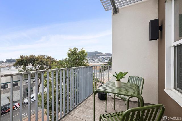 5900 3rd Street 2416, San Francisco, CA 94124