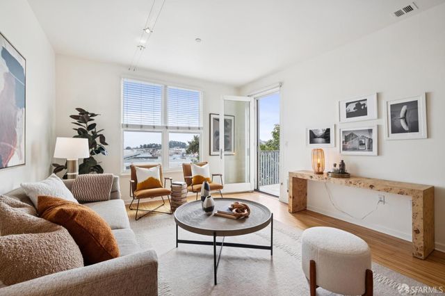 5900 3rd Street 2416, San Francisco, CA 94124