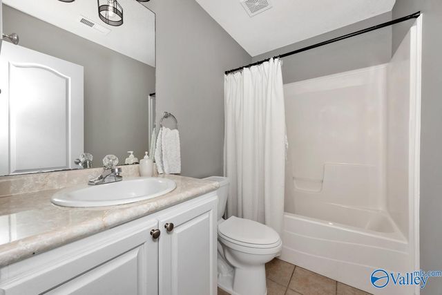 4816 Canterwood Drive SE, Owens Cross Roads, AL 35763