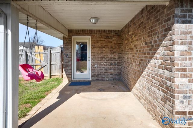 4816 Canterwood Drive SE, Owens Cross Roads, AL 35763