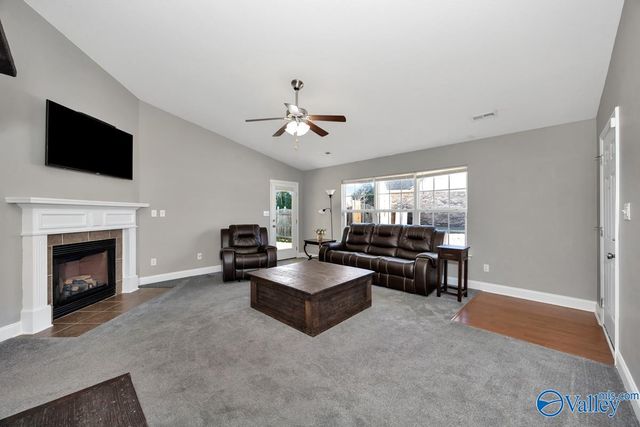 4816 Canterwood Drive SE, Owens Cross Roads, AL 35763