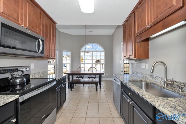 4816 Canterwood Drive SE, Owens Cross Roads, AL 35763