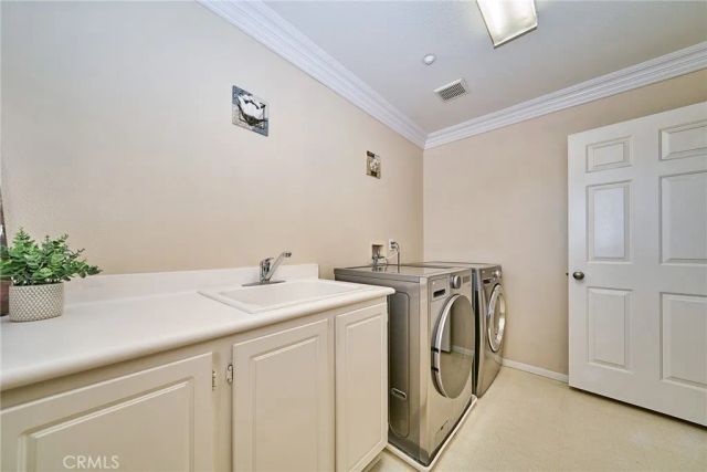 15592 Iron Spring Lane, Fontana, CA 92336