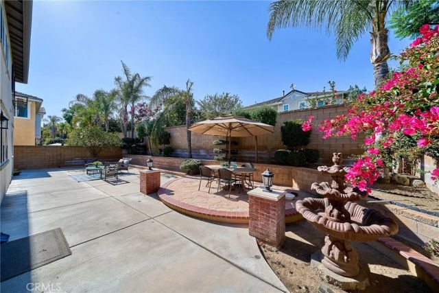 15592 Iron Spring Lane, Fontana, CA 92336