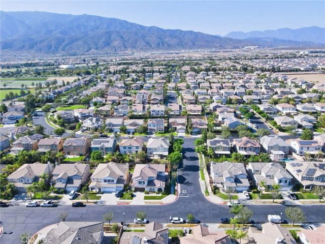 15592 Iron Spring Lane, Fontana, CA 92336