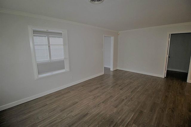 4607 Pine Street, Bellaire, TX 77401