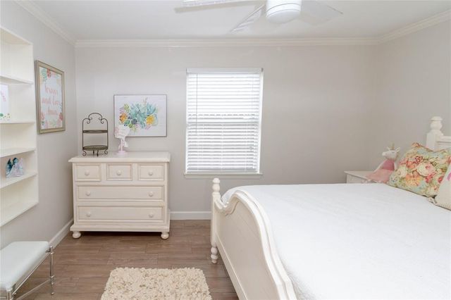 4607 Pine Street, Bellaire, TX 77401