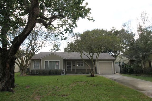 4607 Pine Street, Bellaire, TX 77401