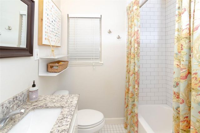 4607 Pine Street, Bellaire, TX 77401