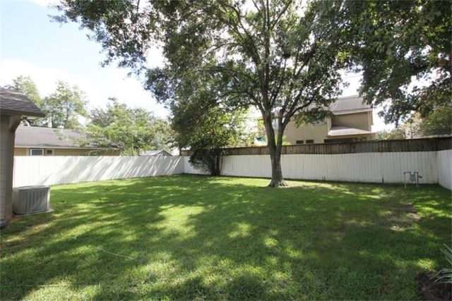 4607 Pine Street, Bellaire, TX 77401