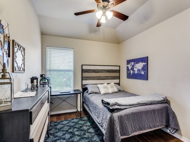 6811 Shore Breeze Court, Arlington, TX 76016