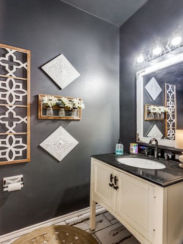 6811 Shore Breeze Court, Arlington, TX 76016