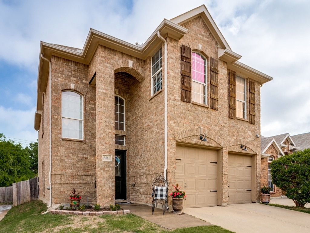 6811 Shore Breeze Court, Arlington, TX 76016