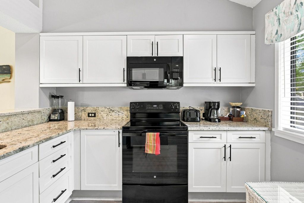 112 Westhill Cir Apt 8E, Myrtle Beach, SC 29572 — photo 4
