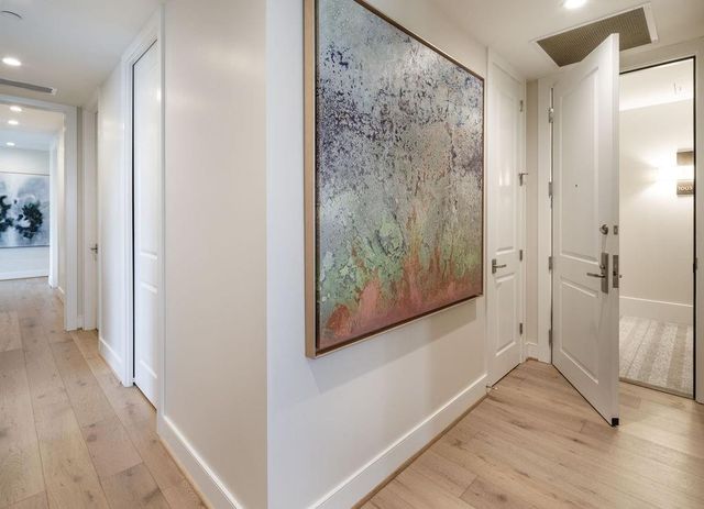2047 Westcreek Lane 1004, Houston, TX 77027