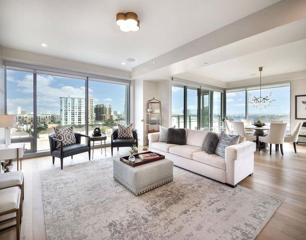 2047 Westcreek Lane 1004, Houston, TX 77027