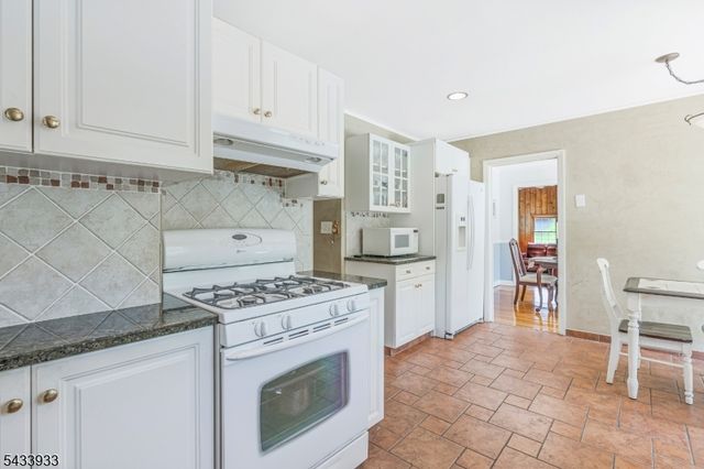 487 Knollwood Dr, Bridgewater Twp., NJ 08807