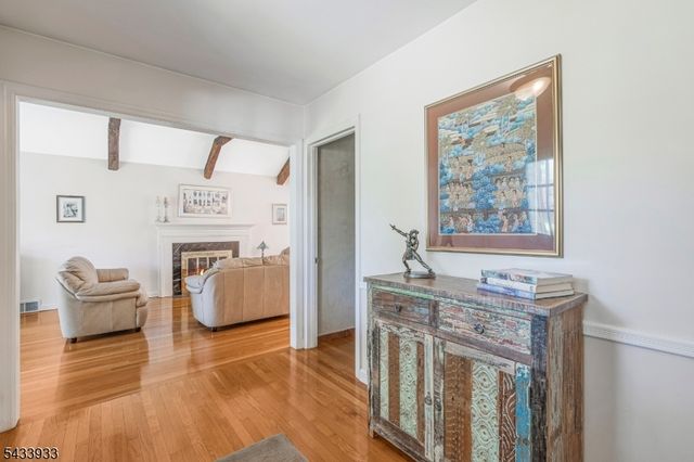 487 Knollwood Dr, Bridgewater Twp., NJ 08807