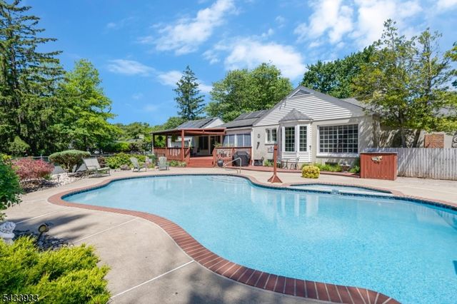 487 Knollwood Dr, Bridgewater Twp., NJ 08807