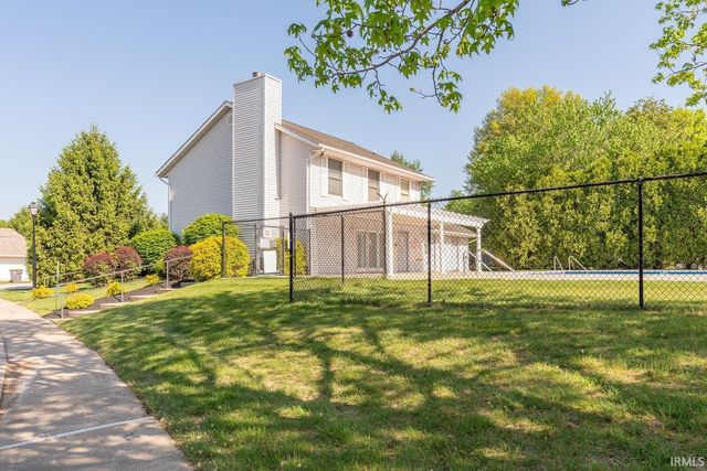 1009 E Sherbrooke Drive, Bloomington, IN 47401