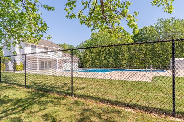 1009 E Sherbrooke Drive, Bloomington, IN 47401