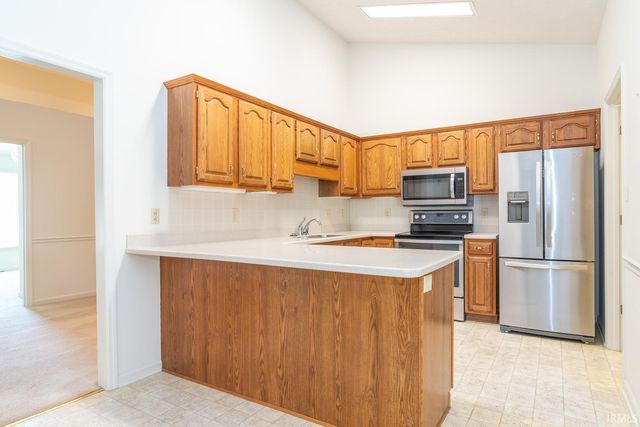 1009 E Sherbrooke Drive, Bloomington, IN 47401