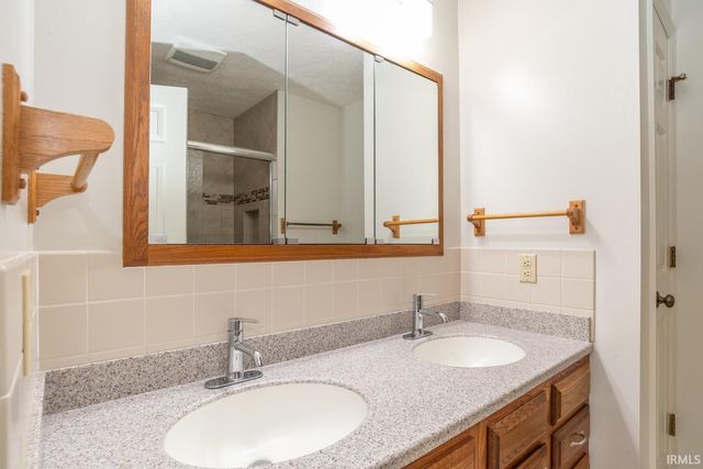 1009 E Sherbrooke Drive, Bloomington, IN 47401