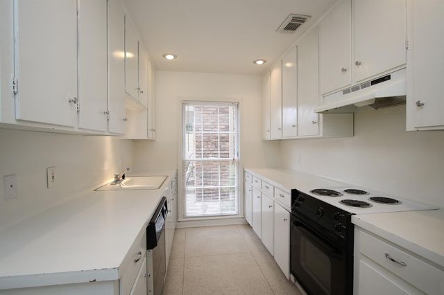 1731 Commonwealth Street, Houston, TX 77006