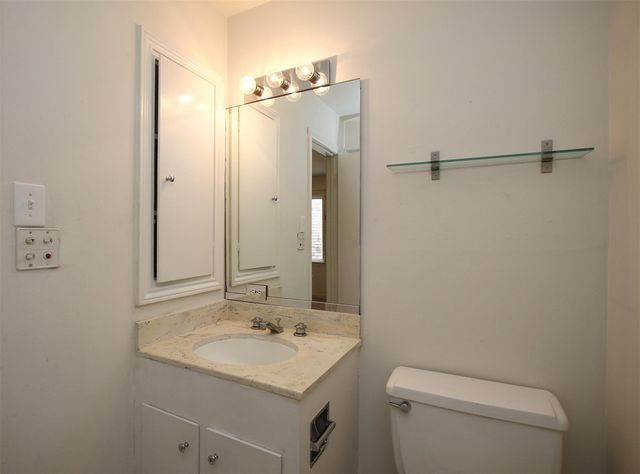 1731 Commonwealth Street, Houston, TX 77006