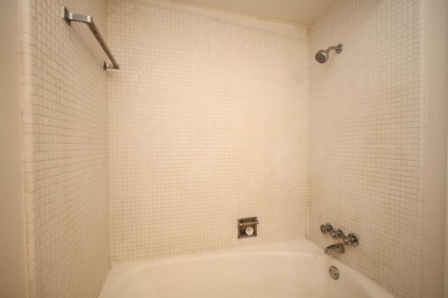 1731 Commonwealth Street, Houston, TX 77006