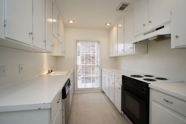 1731 Commonwealth Street, Houston, TX 77006