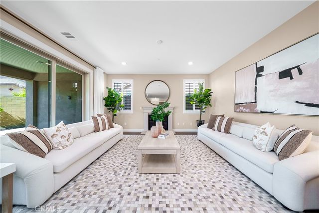 111 Spoke, Irvine, CA 92618