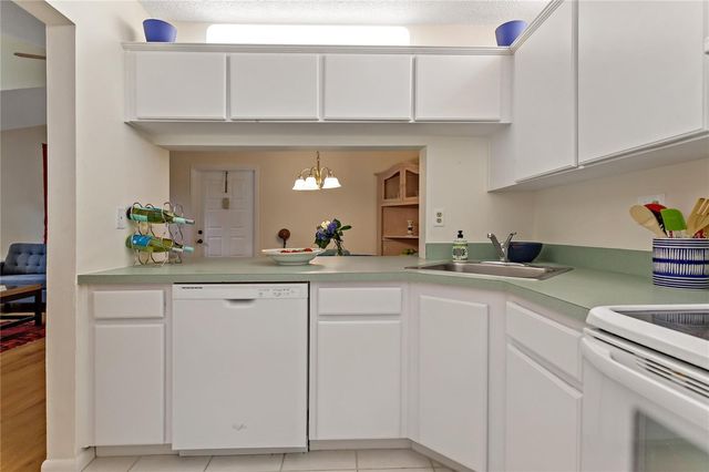 3161 LAKE PINE WAY S F3, Tarpon Springs, FL 34688