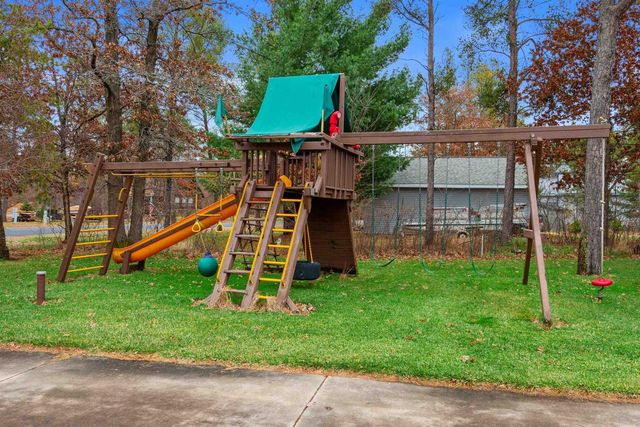 865 Richmond Way, Nekoosa, WI 54457