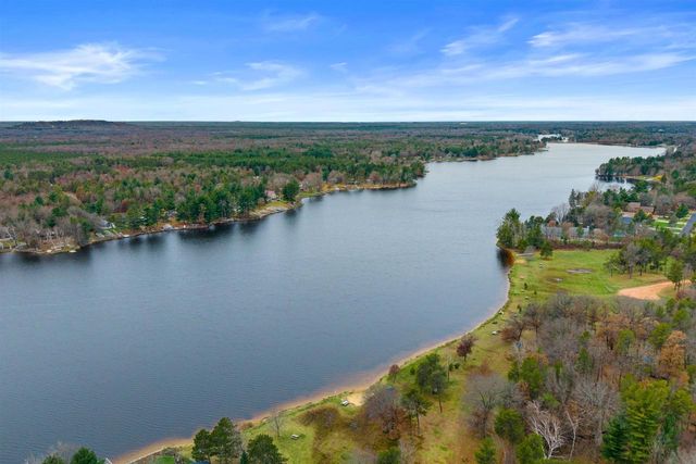 865 Richmond Way, Nekoosa, WI 54457