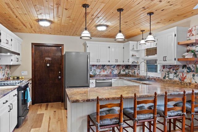 865 Richmond Way, Nekoosa, WI 54457