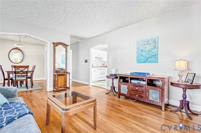 805 N 37th St, Richmond, VA 23223