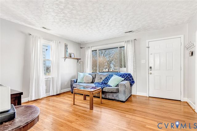 805 N 37th St, Richmond, VA 23223