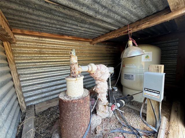 902 Grimes Road, Mineral Wells, TX 76067